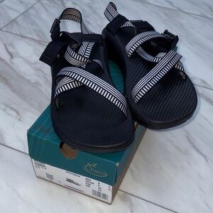 Like new Chaco sandals